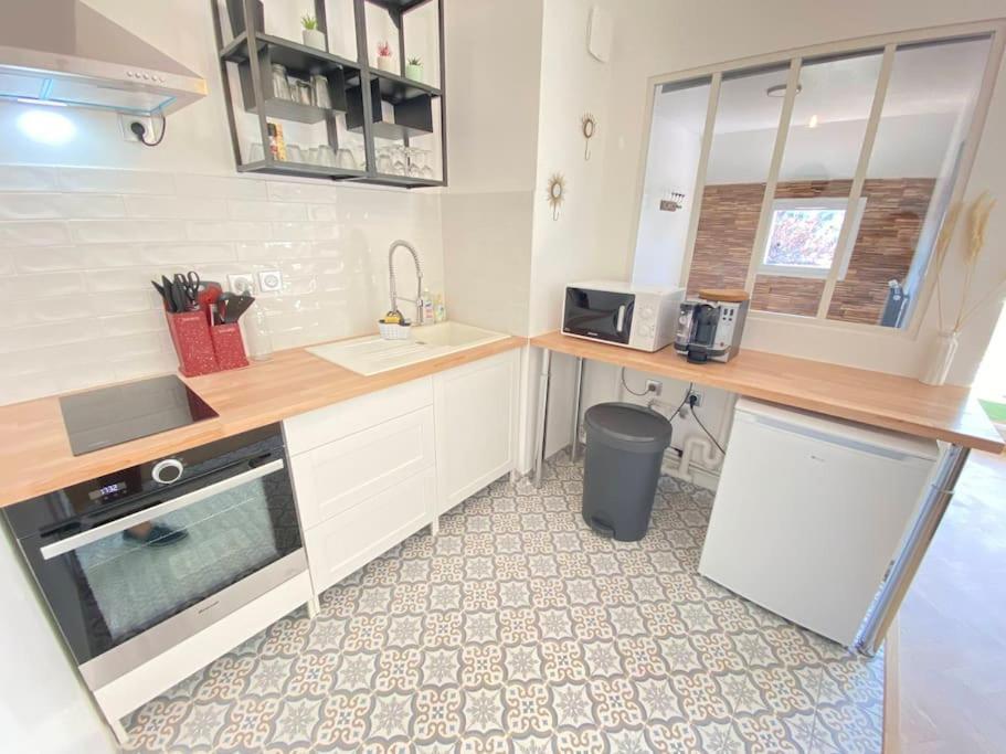 Apartament Plein Charme Aux Minimes Terrasse Calme + Parking La Rochelle  Zewnętrze zdjęcie